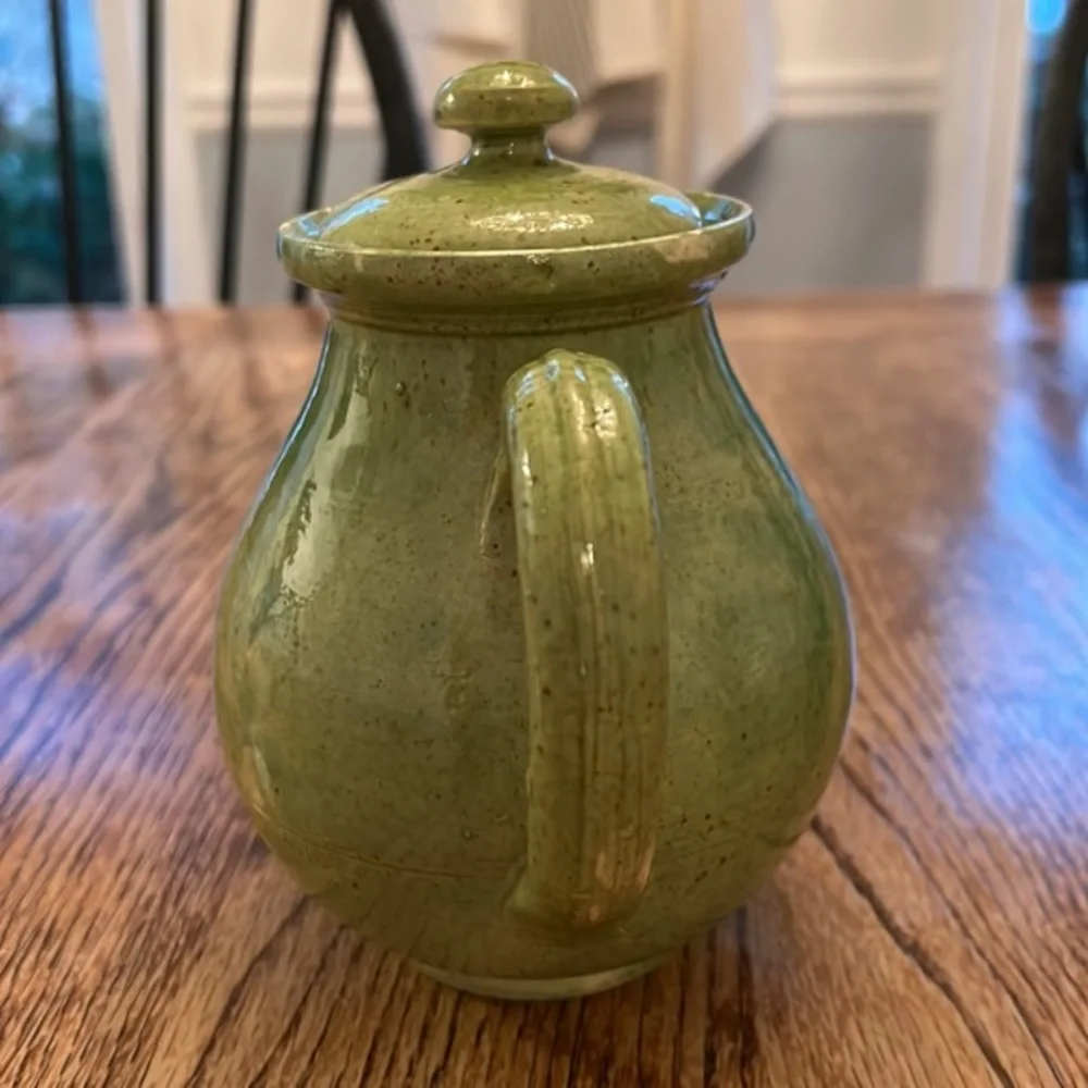 VINTAGE CERAMIC MATCHA GREEN AND SPECKLE BROWN TEAPOT WITH HANDLE AND LID